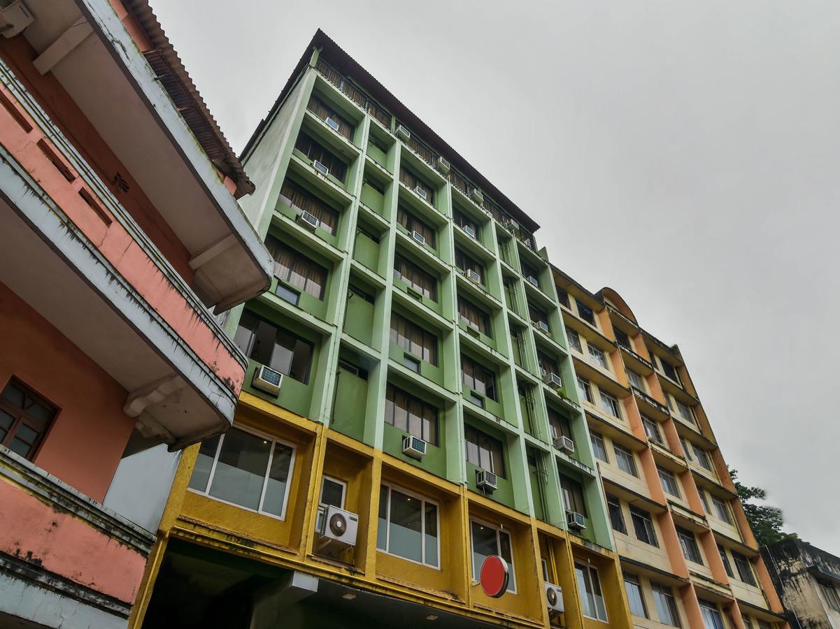 Hotel Manoshanti Панаджи Екстериор снимка