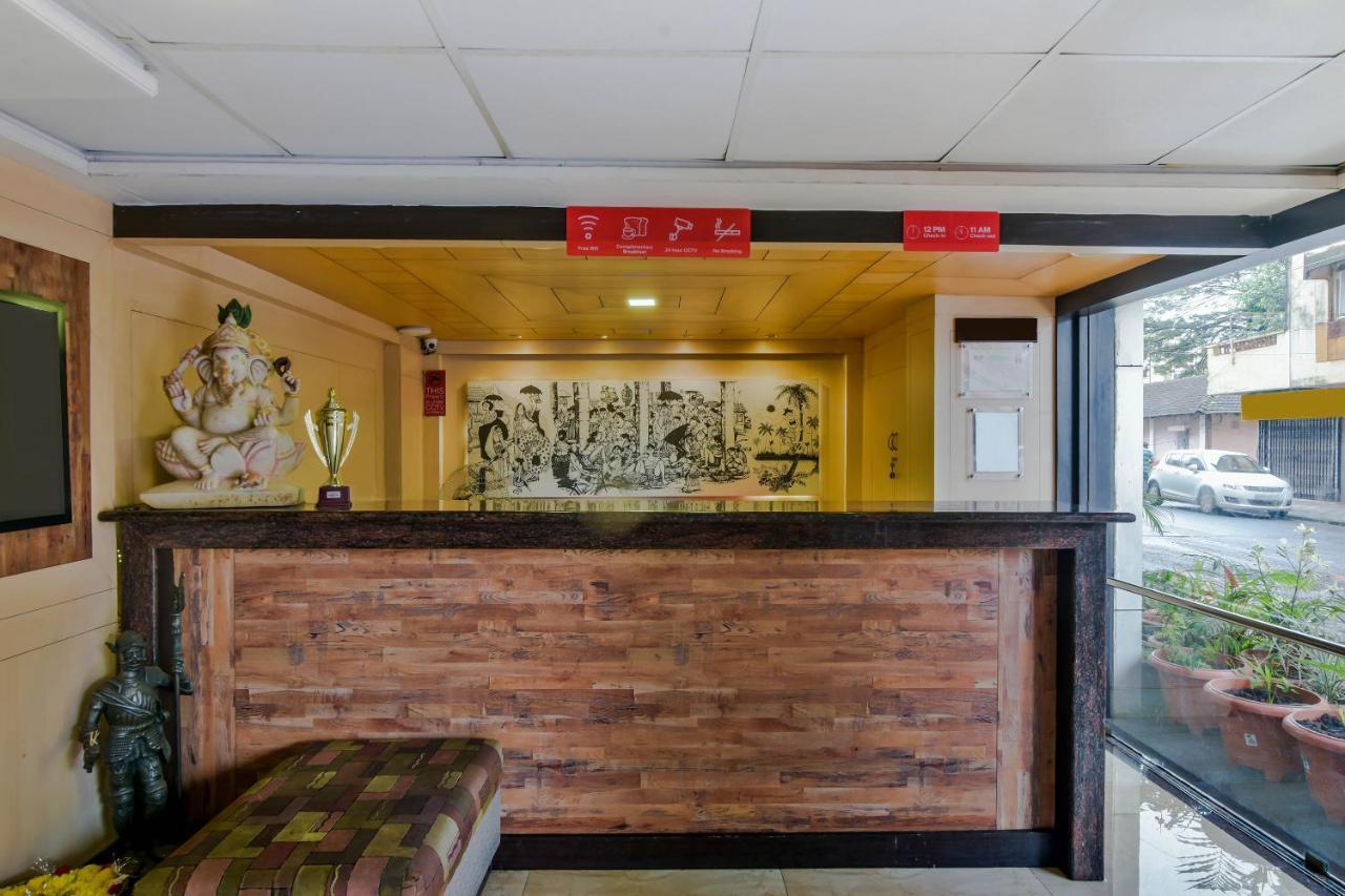 Hotel Manoshanti Панаджи Екстериор снимка